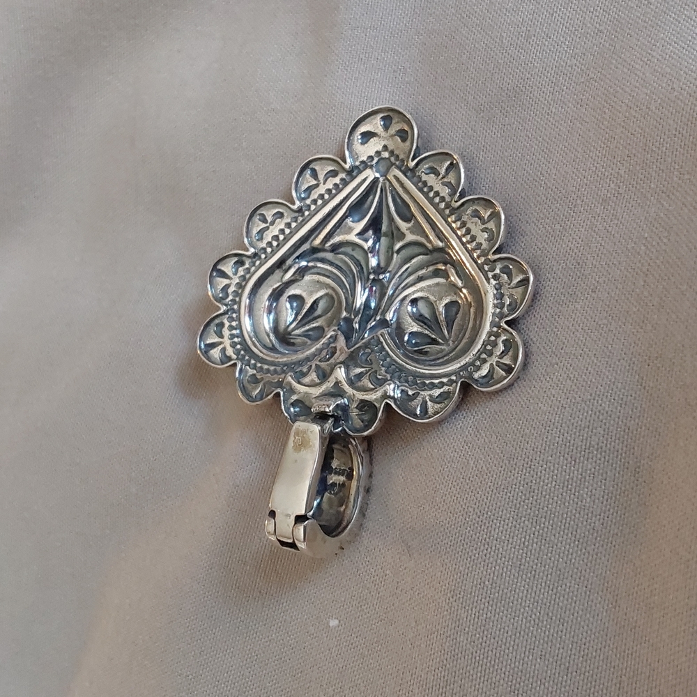 COPY - Sterling Caroyln Heart ❤️  Pendant - Picture 3 of 6